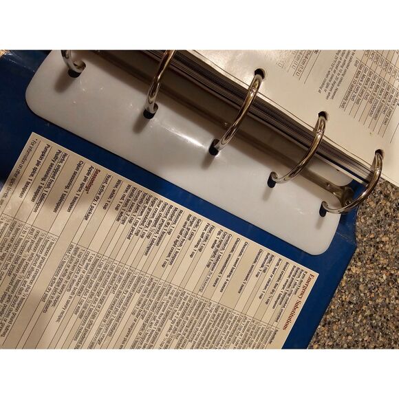 12th Edition Better Homes and Gardens 3 Ring Binder Cookbook Recipes Since 1930 - Picture 2 of 5